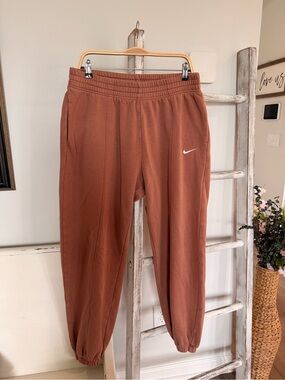 Nike Sportswear Essentials Curry Fleece Sweatpants BV4089-827 Women's Size Large